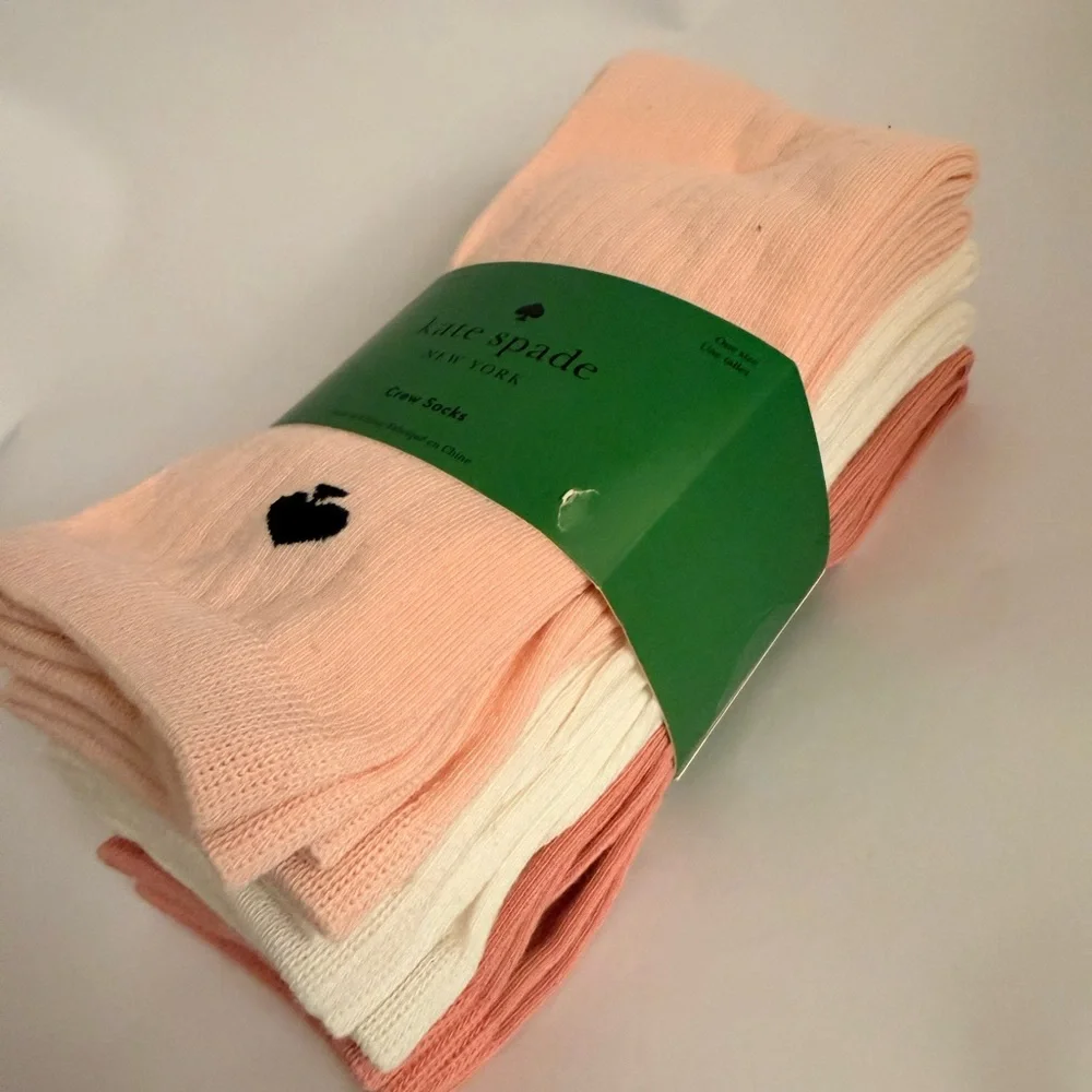 ♠️ Kate Spade Soft Pink, Cream, and Rose Crew Socks. NWT. OS